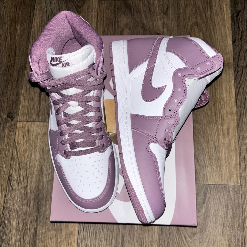 Size - 10.5 Air Jordan 1 Retro High OG White/Sky/Mauve DZ5485 105 - Picture 3 of 8